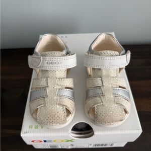 Geox Macchia Closed-Toe Sandal - Sz 4 baby/toddler